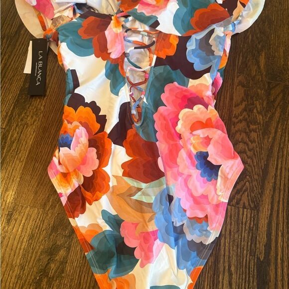 NWT La Blanca off shoulder one piece - Picture 6 of 7